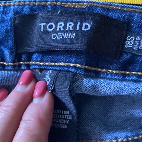 Torrid Straight Leg Jean Size 18 Short - Picture 3 of 7